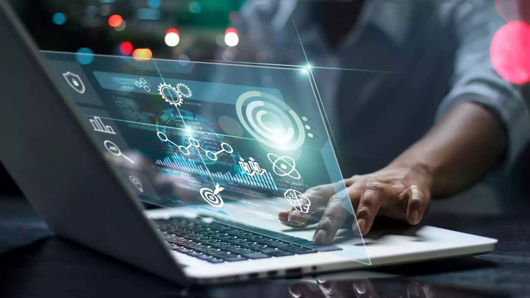 Desbloquea el Potencial Online: Por Qué tu Negocio Necesita una Presencia Web Sólida